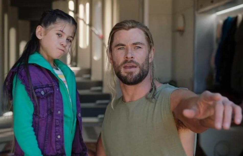 chris hemsworth daughter